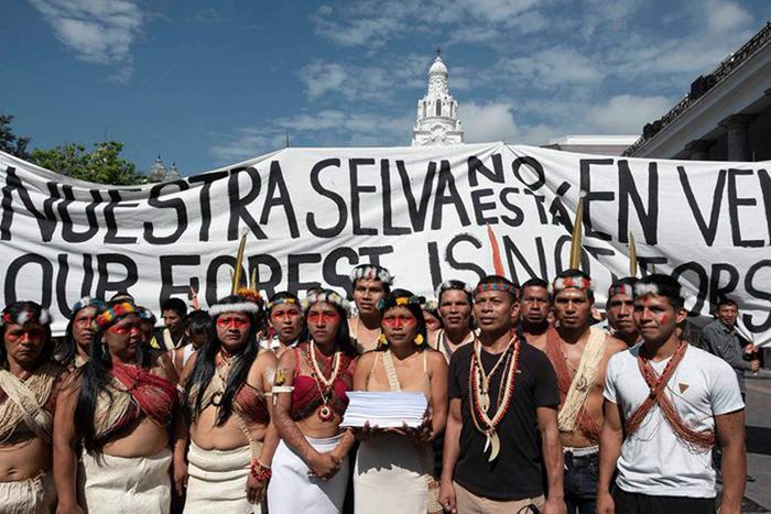 La nacionalidad Waorani inició una recoleción de frimas para solicitar al Estado ecuatoriano la no explotación del Bloque 22. Foto: cortesía